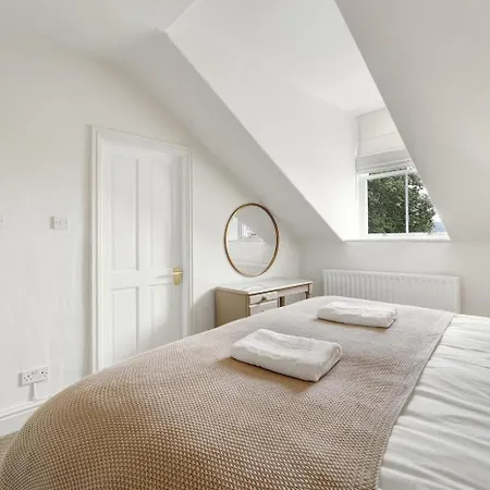4 Bed In Oc-lr186 Windermere