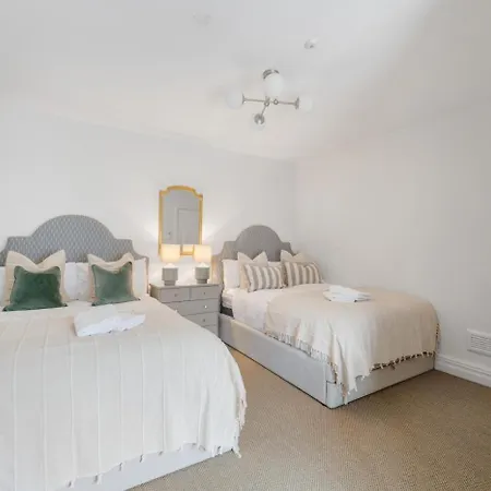 4 Bed In Oc-lr186 *
