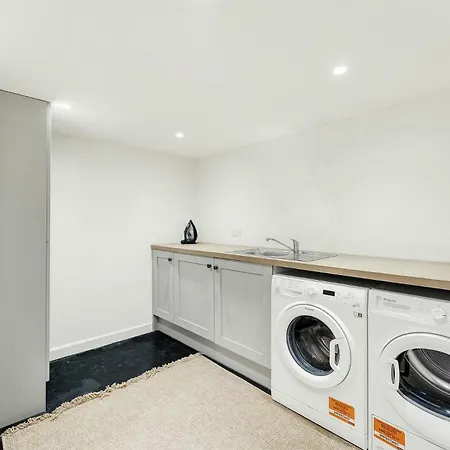 Semesterbostad Ashleigh House